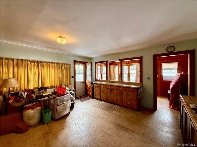 111 Mail Road, Barryville, NY 12719