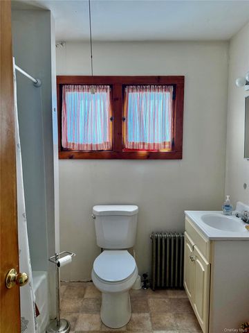 111 Mail Road, Barryville, NY 12719