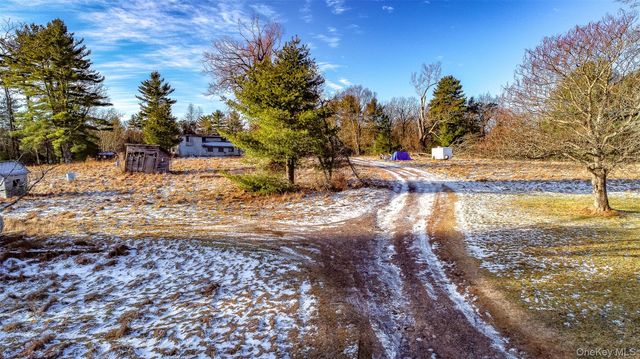 111 Mail Road, Barryville, NY 12719