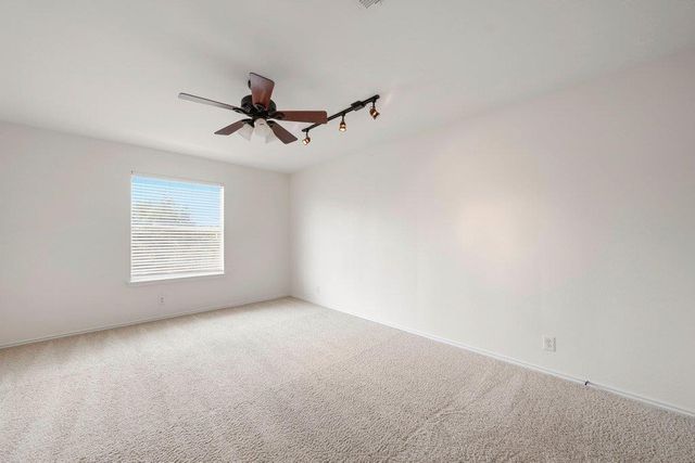 611 Secretariat DR, Cibolo, TX 78108