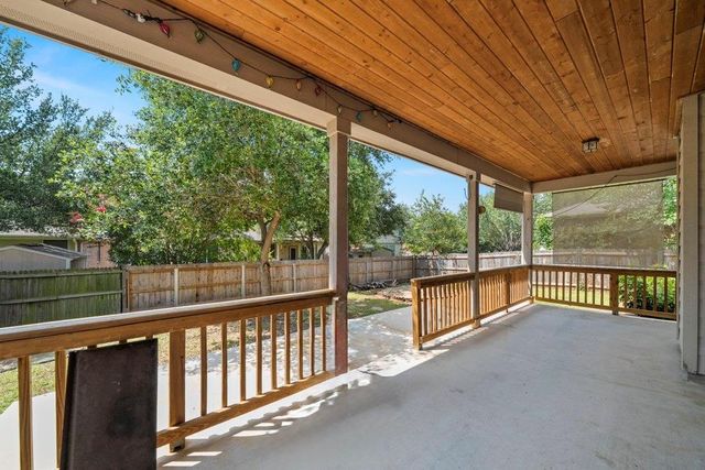 611 Secretariat DR, Cibolo, TX 78108