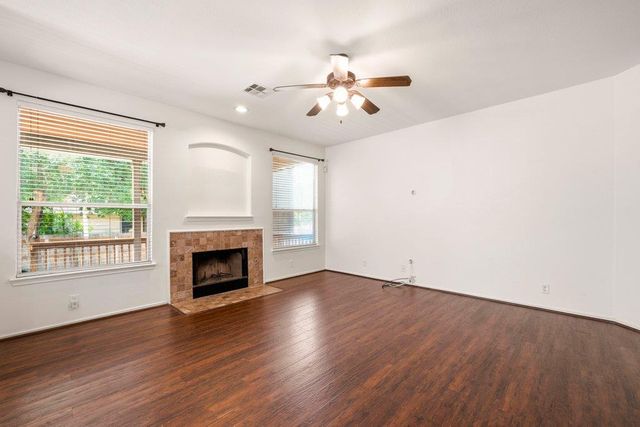 611 Secretariat DR, Cibolo, TX 78108