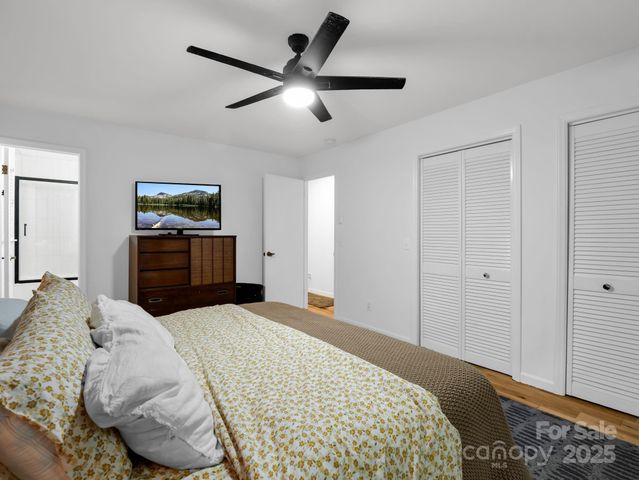 190 Long John Drive, Hendersonville, NC 28791