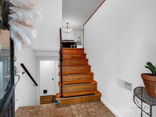 190 Long John Drive, Hendersonville, NC 28791