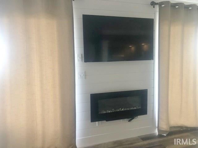 8960 E Hatchery Road, Syracuse, IN 46567