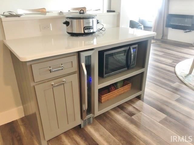 8960 E Hatchery Road, Syracuse, IN 46567