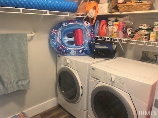 8960 E Hatchery Road, Syracuse, IN 46567