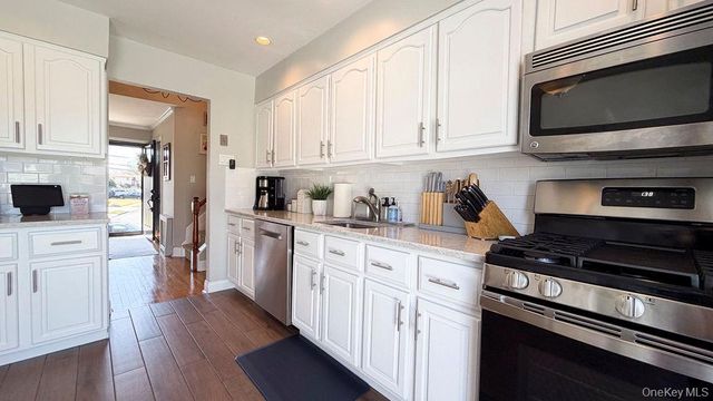 1525 Pea Pond Road, Bellmore, NY 11710