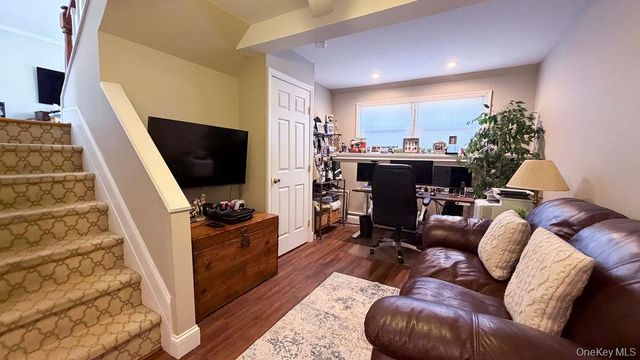 1525 Pea Pond Road, Bellmore, NY 11710