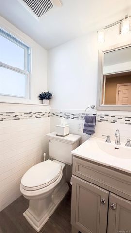 1525 Pea Pond Road, Bellmore, NY 11710