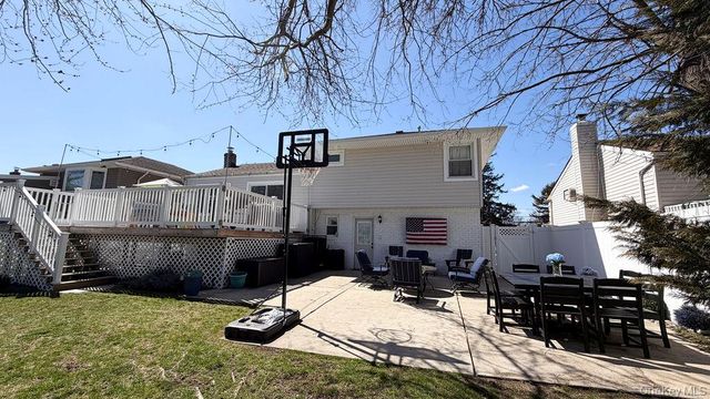 1525 Pea Pond Road, Bellmore, NY 11710