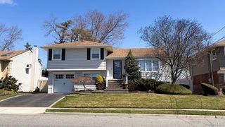 1525 Pea Pond Road, Bellmore, NY 11710