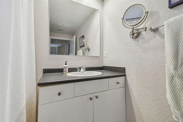 2440 W HORATIO STREET 1031, Tampa, FL 33609