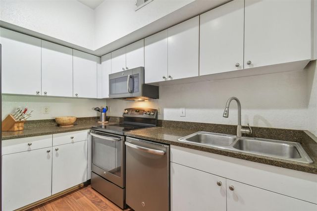 2440 W HORATIO STREET 1031, Tampa, FL 33609