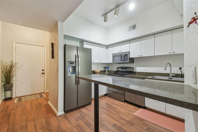 2440 W HORATIO STREET 1031, Tampa, FL 33609