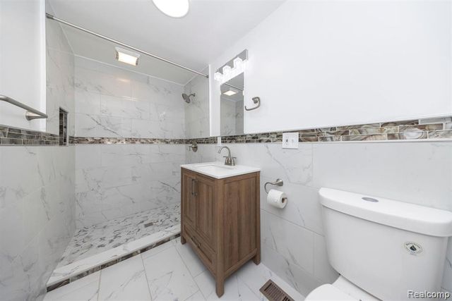 2029 Trowbridge Street, Hamtramck, MI 48212