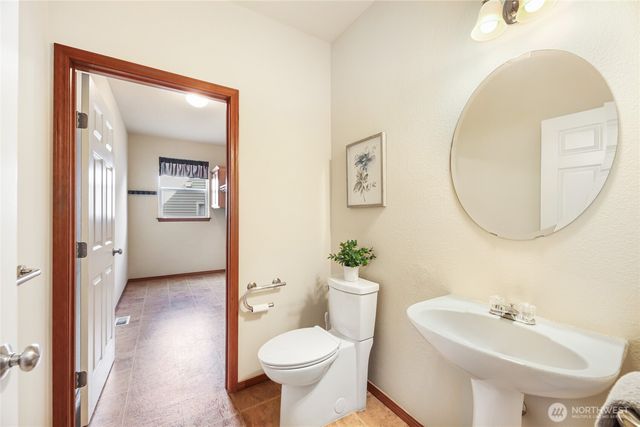 20635 73rd Avenue Ct E, Spanaway, WA 98387