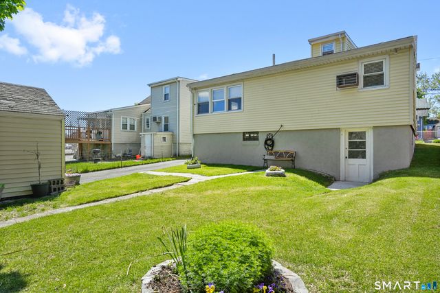 109 Harvey Street, Bridgeport, CT 06610
