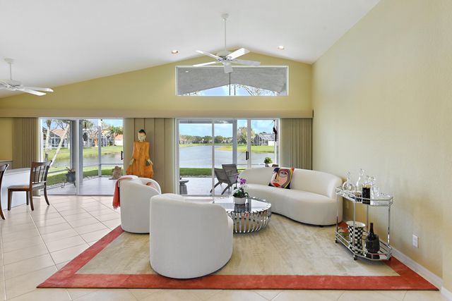7118 Treviso Lane, Boynton Beach, FL 33472