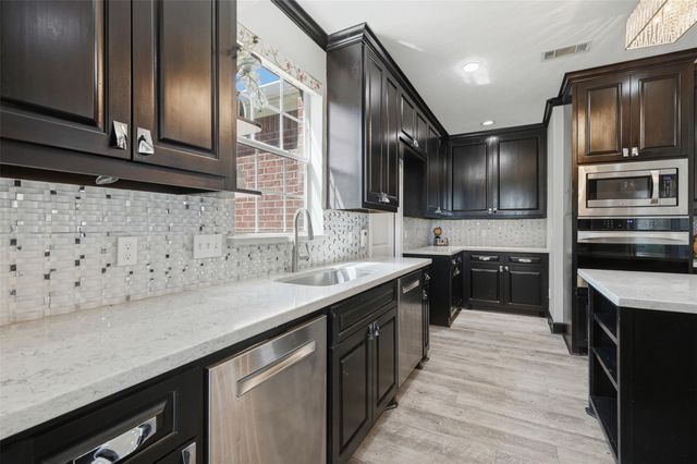 3232 Blue Grass Drive, Richmond, TX 77406