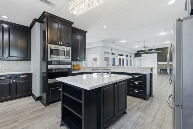 3232 Blue Grass Drive, Richmond, TX 77406