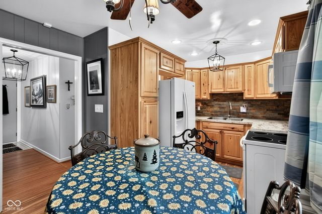 410 S Post Road, Indianapolis, IN 46219