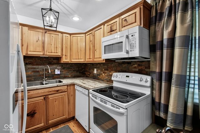 410 S Post Road, Indianapolis, IN 46219