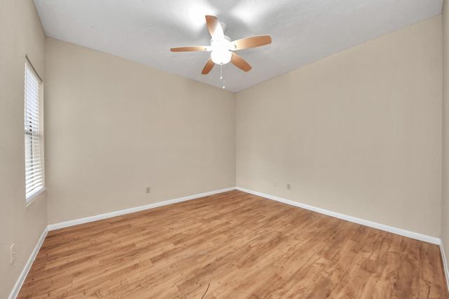 2021 Spenwick Drive 117, Houston, TX 77055