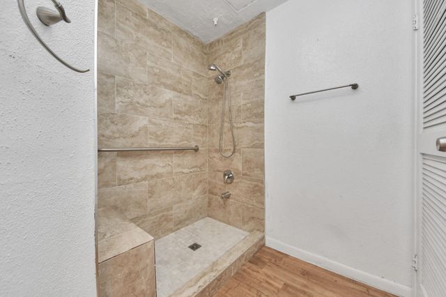 2021 Spenwick Drive 117, Houston, TX 77055