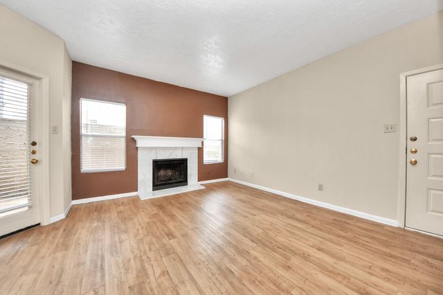 2021 Spenwick Drive 117, Houston, TX 77055