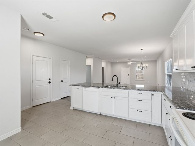 5504 Wellesley Avenue, Fort Worth, TX 76107