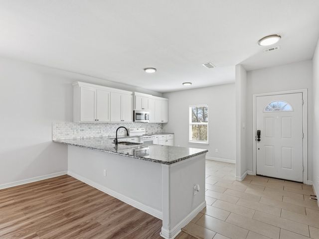 5504 Wellesley Avenue, Fort Worth, TX 76107