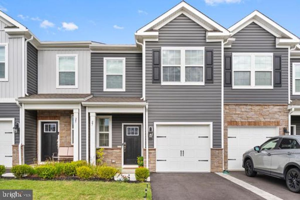 27 ELLIOT LN, Westampton, NJ 08060
