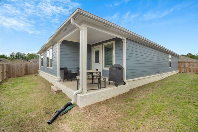 4435 W Canyon Run Drive, Fayetteville, AR 72704