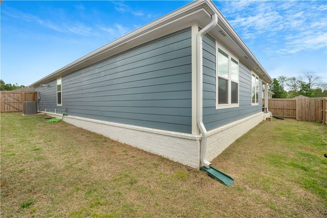 4435 W Canyon Run Drive, Fayetteville, AR 72704