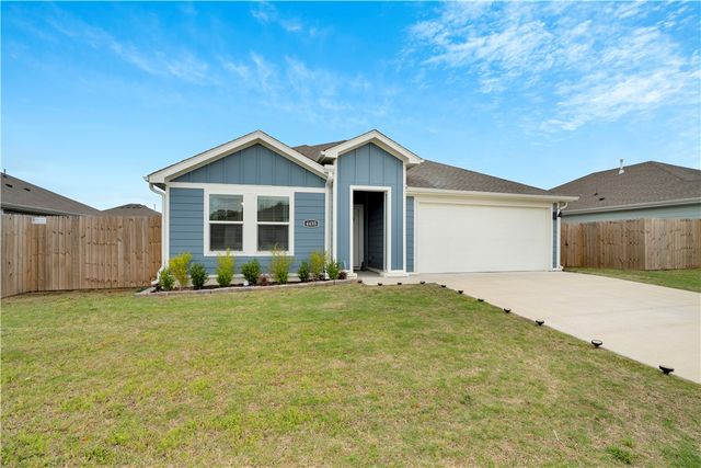 4435 W Canyon Run Drive, Fayetteville, AR 72704