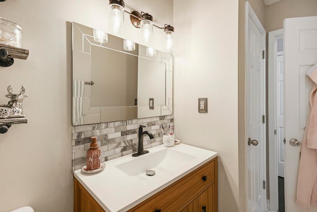 121 Eastland Drive, Paris, KY 40361