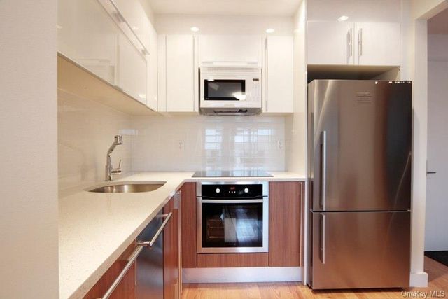 3135 31st Street 605, Astoria, NY 11106