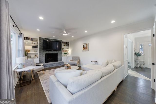 1499 Kings Down Circle, Atlanta, GA 30338