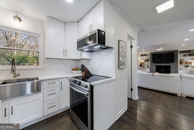 1499 Kings Down Circle, Atlanta, GA 30338