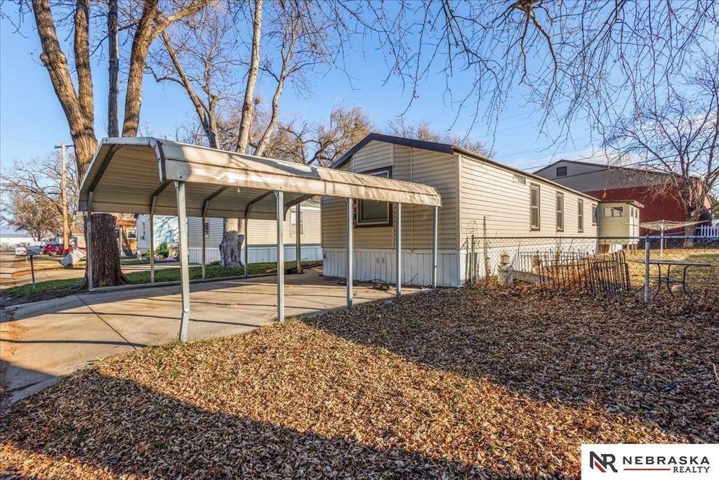 3700 Cornhusker Highway Lot 102G, Lincoln, NE 68504