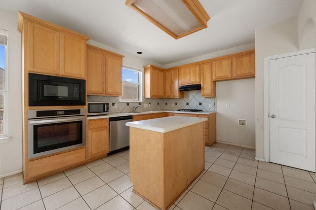 1905 Phantom Horse, Leander, TX 78641