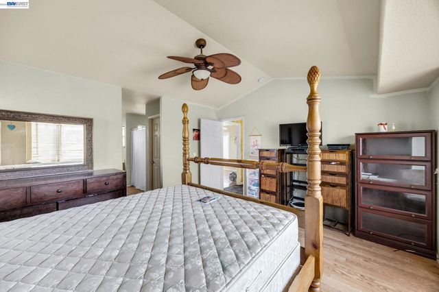 20667 Blossom Cmn, Hayward, CA 94541