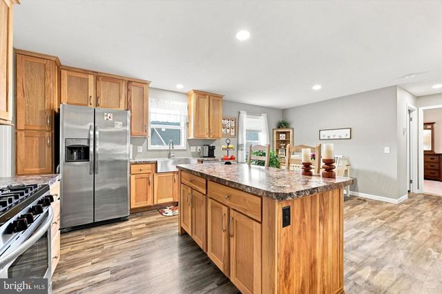 215 PARK DR, Media, PA 19063