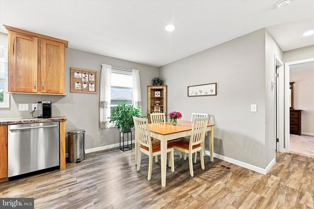 215 PARK DR, Media, PA 19063