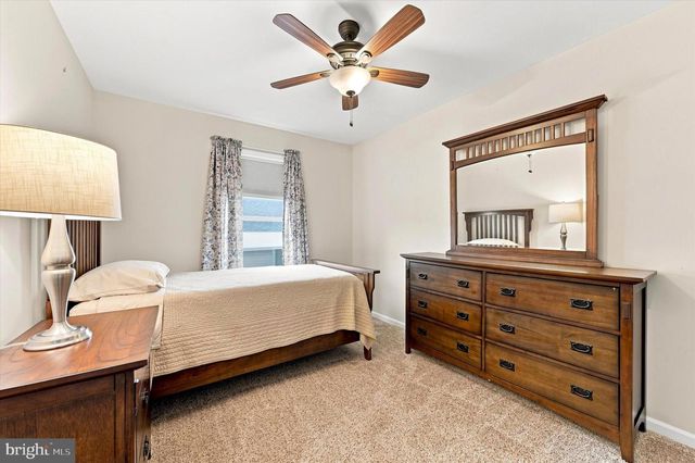 215 PARK DR, Media, PA 19063