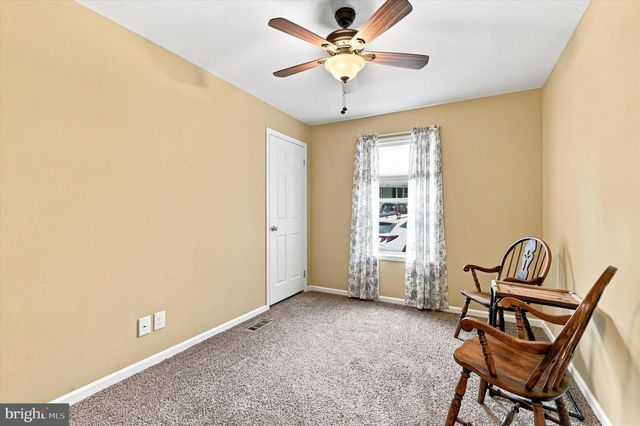 215 PARK DR, Media, PA 19063