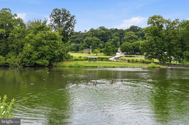 215 PARK DR, Media, PA 19063