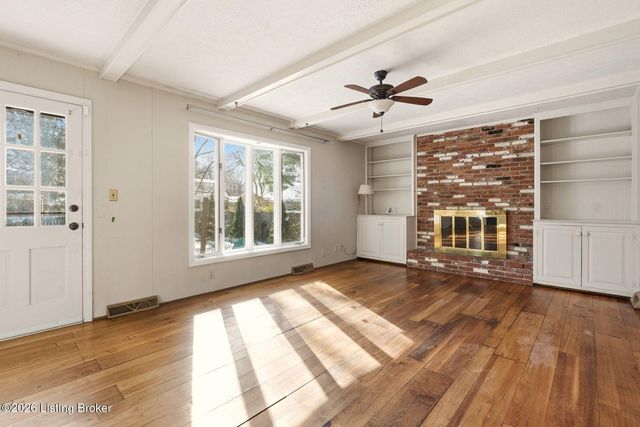 7816 Fairmeadows Ln, Louisville, KY 40222