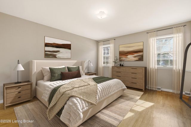 7816 Fairmeadows Ln, Louisville, KY 40222